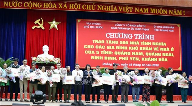 Familias pobres en Vietnam reciben asistencia para construir casas nuevas ảnh 1 Familias pobres en Vietnam reciben asistencia para construir casas nuevas ảnh 1