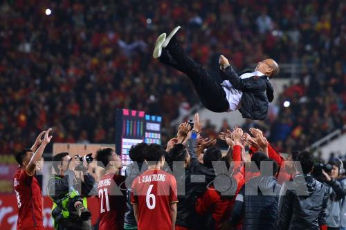 Presidente de Corea del Sur felicita el triunfo de Vietnam en AFF Suzuki Cup ảnh 1 Presidente de Corea del Sur felicita el triunfo de Vietnam en AFF Suzuki Cup ảnh 1