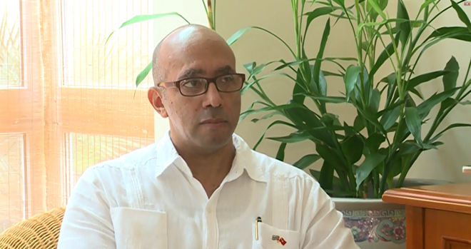 Embajador de Cuba: Congreso partidista propicia fortalecimiento de lazos con Vietnam ảnh 1 Embajador de Cuba: Congreso partidista propicia fortalecimiento de lazos con Vietnam ảnh 1