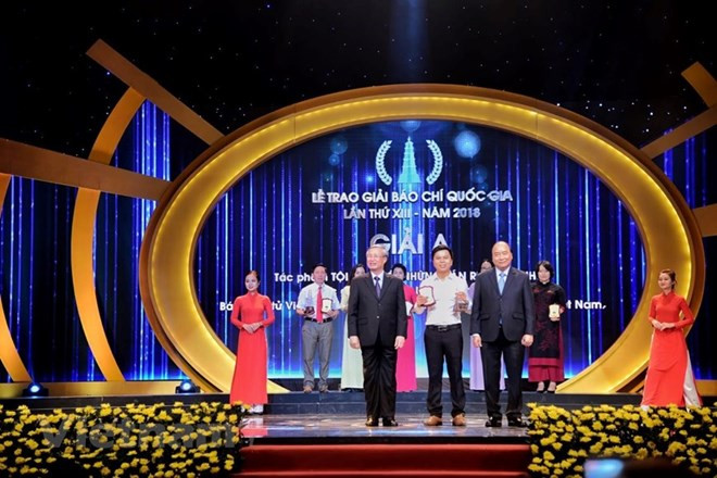 Honran en Hanoi a 106 obras destacadas en Premio Nacional de Prensa de Vietnam ảnh 1 Honran en Hanoi a 106 obras destacadas en Premio Nacional de Prensa de Vietnam ảnh 1