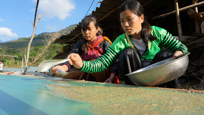  Papel sagrado de minoría étnica vietnamita para rituales espirituales ảnh 1