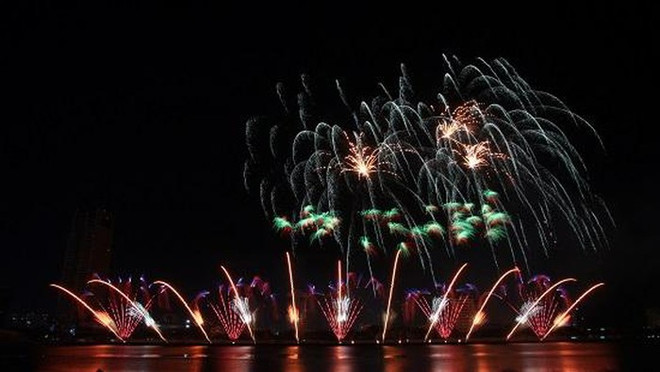 Reino Unido y Finlandia competirán en final de Festival Internacional de Fuegos Artificiales 2019 ảnh 1 Reino Unido y Finlandia competirán en final de Festival Internacional de Fuegos Artificiales 2019 ảnh 1