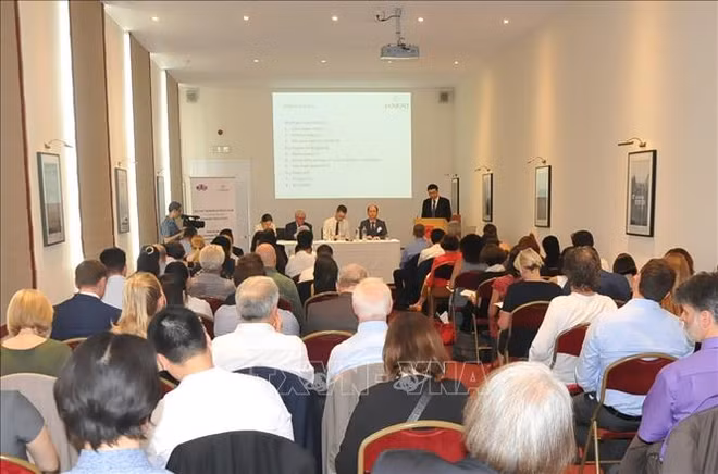 Fortalecen Vietnam y la Unión Europea nexos de comercio e inversión ảnh 1