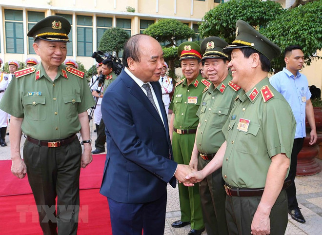 Pide primer ministro de Vietnam a la policía seguir de cerca la situación global ảnh 1 Pide primer ministro de Vietnam a la policía seguir de cerca la situación global ảnh 1