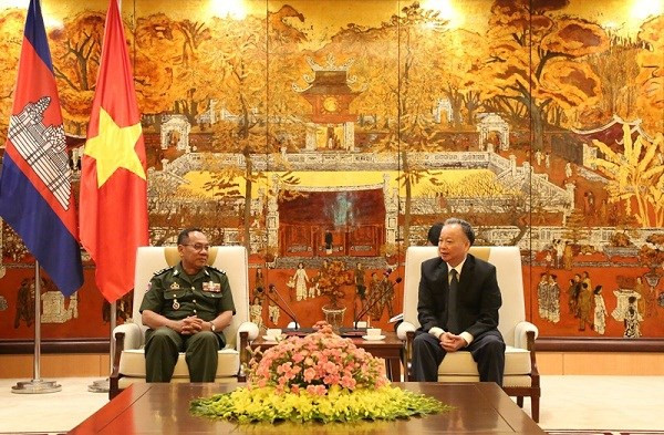 Fortalecen Hanoi y Phnom Penh sus relaciones amistosas ảnh 1 Fortalecen Hanoi y Phnom Penh sus relaciones amistosas ảnh 1