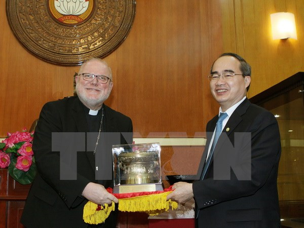 Dirigente de Frente de la Patria de Vietnam recibe a cardenal alemán ảnh 1 Dirigente de Frente de la Patria de Vietnam recibe a cardenal alemán ảnh 1