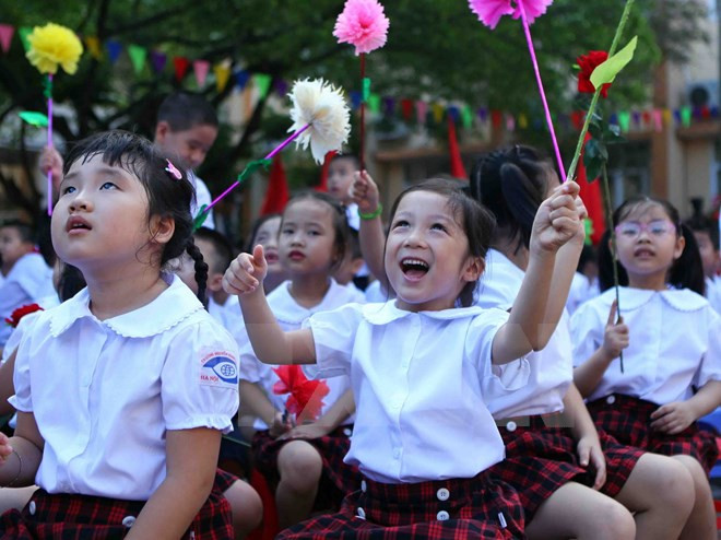 Inauguran nuevo año escolar en Vietnam ảnh 1 Inauguran nuevo año escolar en Vietnam ảnh 1