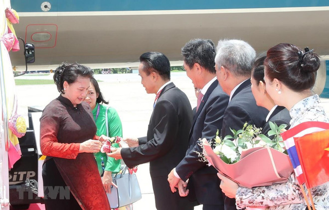 Llega presidenta de Vietnam a Tailandia para asistir a Asamblea General 40 de AIPA ảnh 1 Llega presidenta de Vietnam a Tailandia para asistir a Asamblea General 40 de AIPA ảnh 1