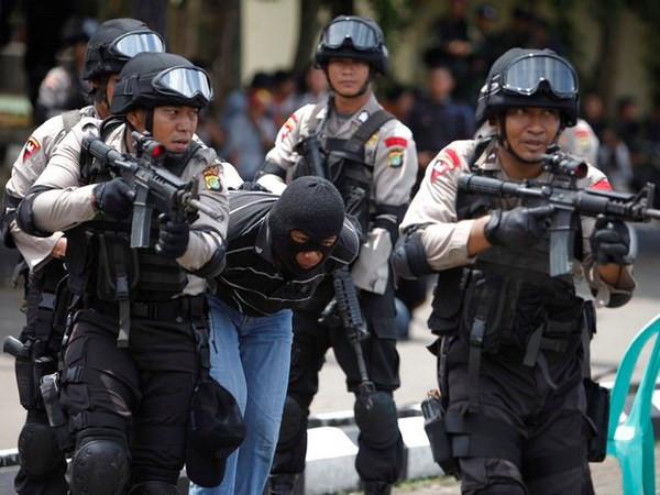 Policía indonesia detiene a otros dos sospechosos de terrorismo ảnh 1 Policía indonesia detiene a otros dos sospechosos de terrorismo ảnh 1