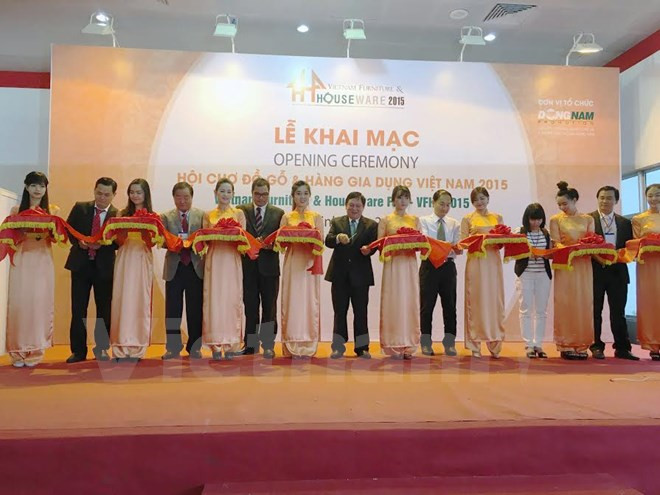 Abren feria de productos maderos y muebles de Vietnam ảnh 1 Abren feria de productos maderos y muebles de Vietnam ảnh 1