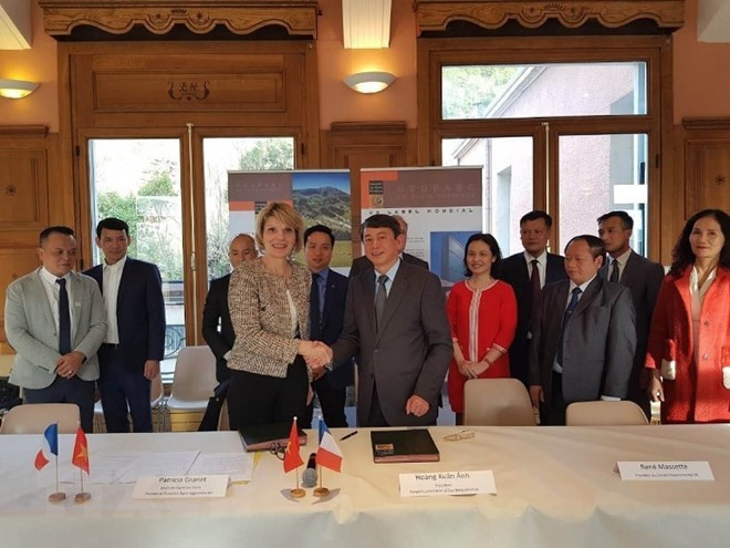 Vietnam y Francia cooperarán en conservación de geoparques ảnh 1 Vietnam y Francia cooperarán en conservación de geoparques ảnh 1