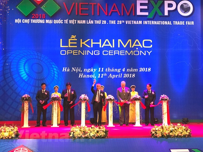Inauguran Exposición Internacional de Comercio Vietnam Expo 2018 ảnh 1 Inauguran Exposición Internacional de Comercio Vietnam Expo 2018 ảnh 1