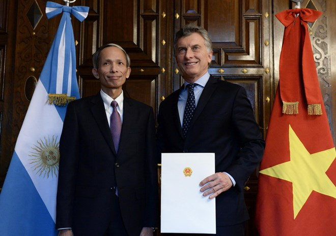 Embajador vietnamita en Argentina entrega cartas credenciales ảnh 1 Embajador vietnamita en Argentina entrega cartas credenciales ảnh 1