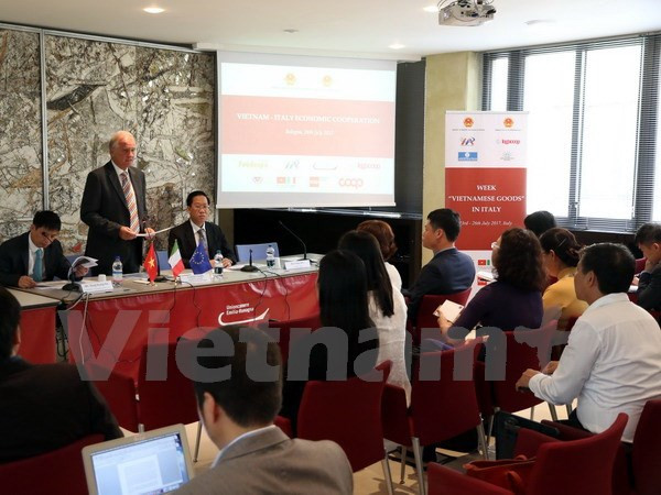 Productos vietnamitas buscan entrada en supermercados en Italia ảnh 1 Productos vietnamitas buscan entrada en supermercados en Italia ảnh 1