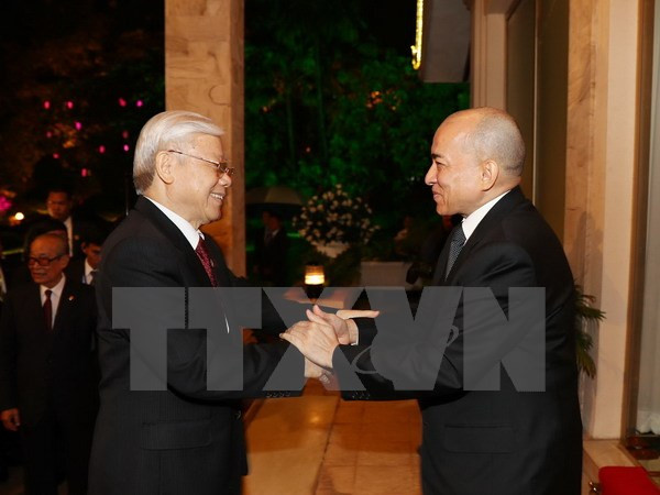 Prensa camboyana destaca visita del máximo dirigente partidista vietnamita ảnh 1 Prensa camboyana destaca visita del máximo dirigente partidista vietnamita ảnh 1