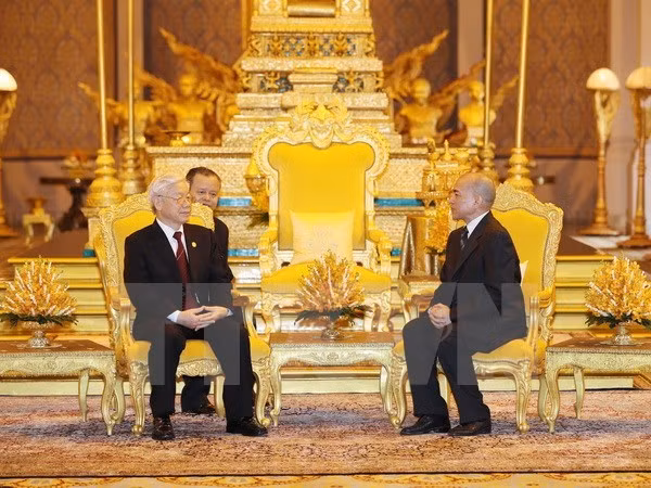 Máximo dirigente partidista de Vietnam finaliza su visita estatal a Camboya ảnh 1