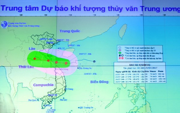 Pronostican fuertes lluvias en provincias centrovietnamitas por tifón Sonca ảnh 1 Pronostican fuertes lluvias en provincias centrovietnamitas por tifón Sonca ảnh 1