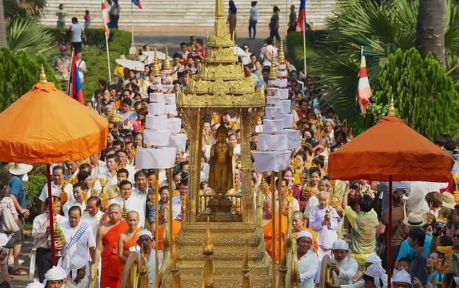 Vietnam felicita a Laos y Camboya por sus fiestas del Año Nuevo ảnh 1 Vietnam felicita a Laos y Camboya por sus fiestas del Año Nuevo ảnh 1