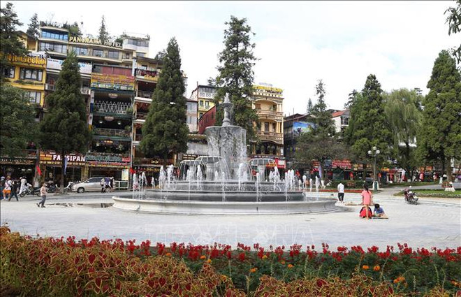 Provincia de Lao Cai espera atraer a 8,4 millones de visitantes en 2024 ảnh 1 Provincia de Lao Cai espera atraer a 8,4 millones de visitantes en 2024 ảnh 1