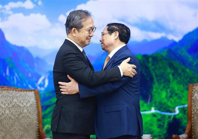 Premier vietnamita recibe al embajador saliente japonés ảnh 1 Premier vietnamita recibe al embajador saliente japonés ảnh 1