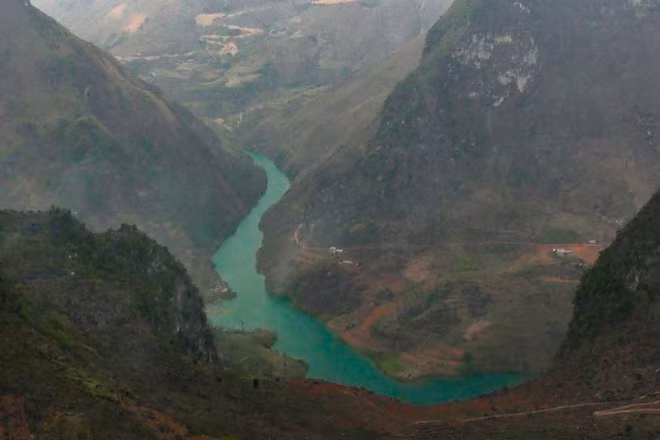Nho Que: franja de seda verde sobre Meseta rocosa de Dong Van ảnh 1