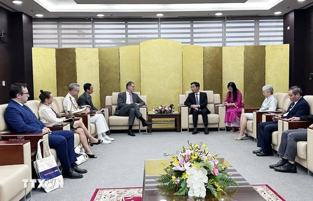 Ciudad vietnamita de Da Nang busca potenciar cooperación con socios franceses ảnh 1 Ciudad vietnamita de Da Nang busca potenciar cooperación con socios franceses ảnh 1
