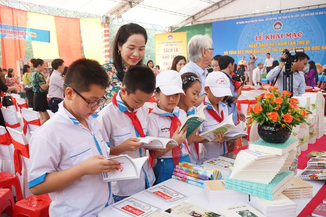 Efectuarán nutridas actividades de Día del Libro y Cultura de Lectura de Vietnam ảnh 1 Efectuarán nutridas actividades de Día del Libro y Cultura de Lectura de Vietnam ảnh 1