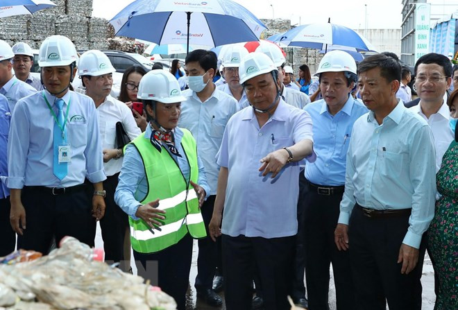 Premier de Vietnam insta al desarrollo sostenible del turismo de provincia de Quang Binh ảnh 1 Premier de Vietnam insta al desarrollo sostenible del turismo de provincia de Quang Binh ảnh 1