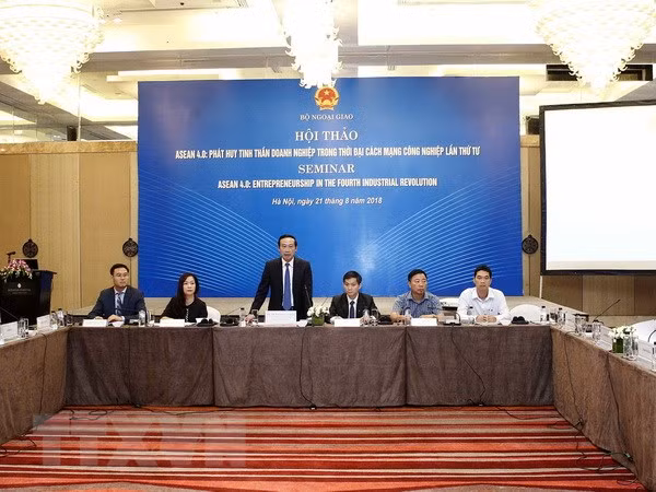 Diplomáticos extranjeros alaban tema de FEM-ASEAN 2018 en Vietnam ảnh 1