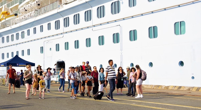 Vietnam alcanza objetivo de recibir 12,5 millones de turistas internacionales ảnh 1 Vietnam alcanza objetivo de recibir 12,5 millones de turistas internacionales ảnh 1