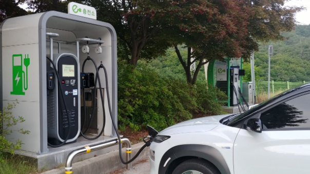 Aumenta demanda de vehículos eléctricos en Laos ảnh 1