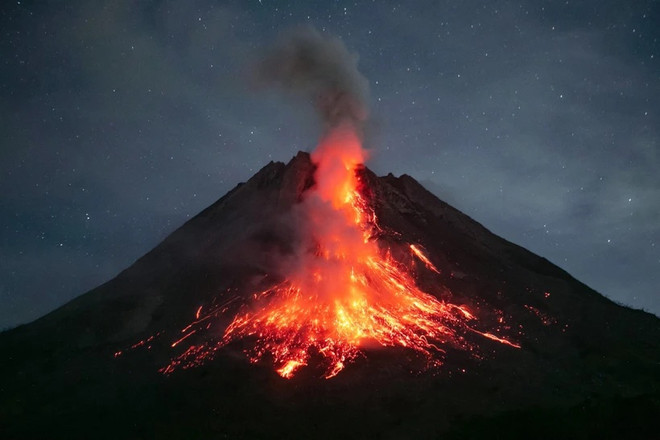 Cierran aeropuerto de Indonesia debido a erupción del volcán Marapi ảnh 1 Cierran aeropuerto de Indonesia debido a erupción del volcán Marapi ảnh 1