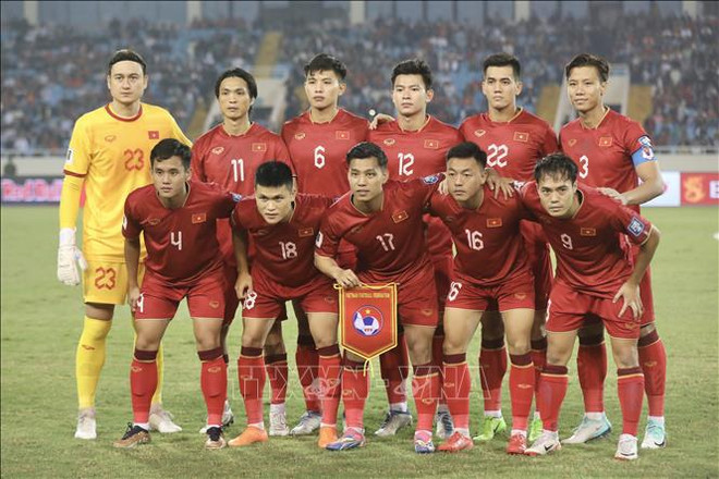 Selección masculina de fútbol de Vietnam ocupa el primer lugar en Sudeste Asiático ảnh 1