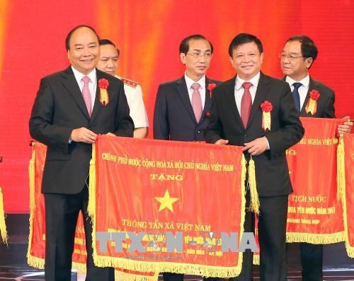 Conmemoran aniversario 70 de campaña de emulación patriótica iniciada por Presidente Ho Chi Minh ảnh 1 Conmemoran aniversario 70 de campaña de emulación patriótica iniciada por Presidente Ho Chi Minh ảnh 1