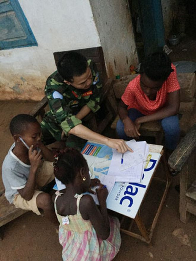 Clase especial de fuerzas de mantenimiento de paz de ONU de Vietnam en África Central ảnh 1 Clase especial de fuerzas de mantenimiento de paz de ONU de Vietnam en África Central ảnh 1