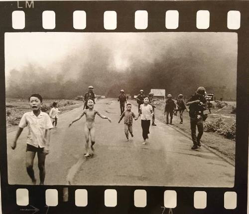 Fotógrafo ganador de Pulitzer dona objetos al museo de Vietnam ảnh 1