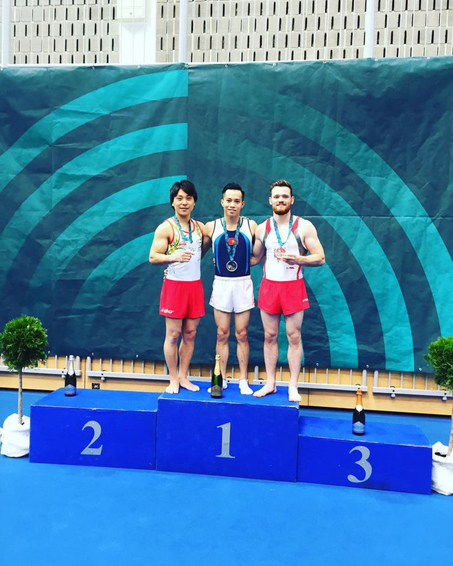 Gimnastas vietnamitas conquistan medallas de oro en Copa Mundial ảnh 1
