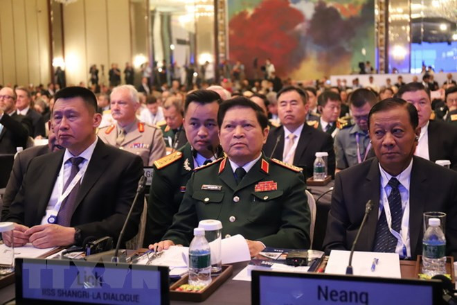 Ministro vietnamita sostiene encuentros con homólogos de Australia, Francia y Japón al margen del Diálogo de Shangri- La ảnh 1 Ministro vietnamita sostiene encuentros con homólogos de Australia, Francia y Japón al margen del Diálogo de Shangri- La ảnh 1