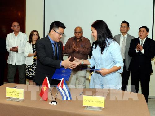 Empresas de Vietnam y Cuba firman acuerdos comerciales ảnh 1 Empresas de Vietnam y Cuba firman acuerdos comerciales ảnh 1