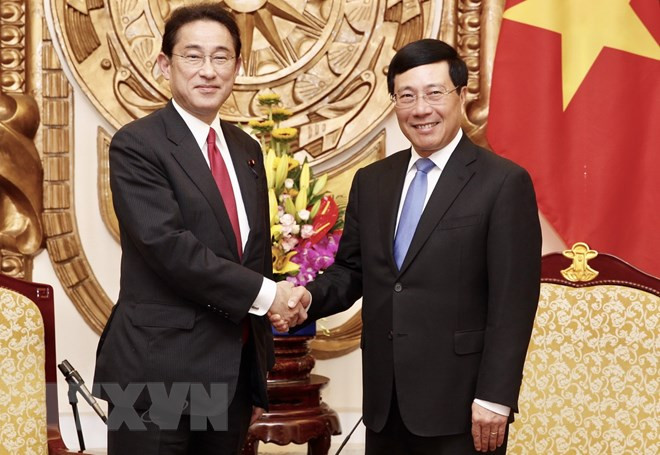 Vicepremier y canciller de Vietnam destaca apoyo de Japón ảnh 1 Vicepremier y canciller de Vietnam destaca apoyo de Japón ảnh 1