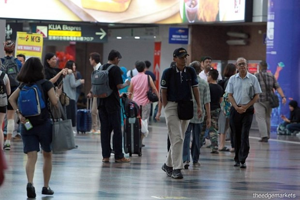 Tasa de desempleo de Malasia reporta disminución récord desde abril de 2020 ảnh 1