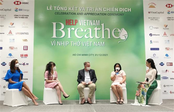 Recaudan más de 1,17 millones de dólares para lucha antiepidémica en Vietnam ảnh 1 Recaudan más de 1,17 millones de dólares para lucha antiepidémica en Vietnam ảnh 1