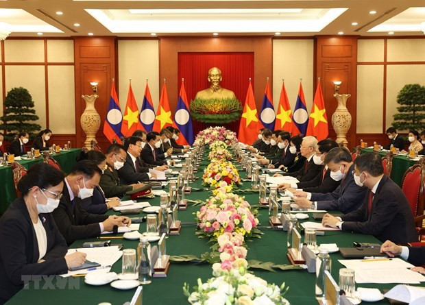 Viaje de dirigente parlamentario laosiano a Vietnam contribuye al fomento de nexos especiales bilaterales ảnh 1 Viaje de dirigente parlamentario laosiano a Vietnam contribuye al fomento de nexos especiales bilaterales ảnh 1