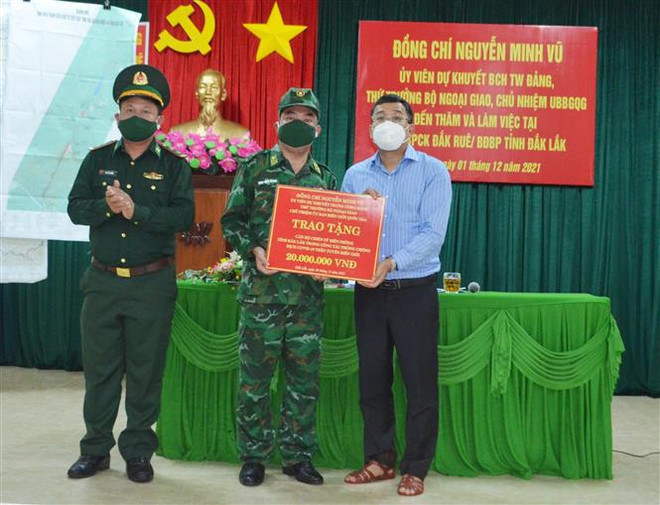 Fuerzas de Vietnam y Camboya estrechan coordinación en gestión fronteriza ảnh 2 Fuerzas de Vietnam y Camboya estrechan coordinación en gestión fronteriza ảnh 2