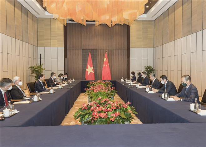 Cancilleres de Vietnam y China debaten medidas para profundizar nexos bilaterales ảnh 2 Cancilleres de Vietnam y China debaten medidas para profundizar nexos bilaterales ảnh 2