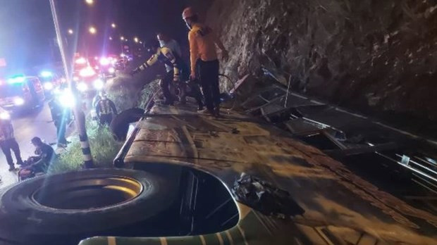 Tailandia: Accidente de autobús deja al menos tres muertos y decenas de heridos ảnh 1 Tailandia: Accidente de autobús deja al menos tres muertos y decenas de heridos ảnh 1