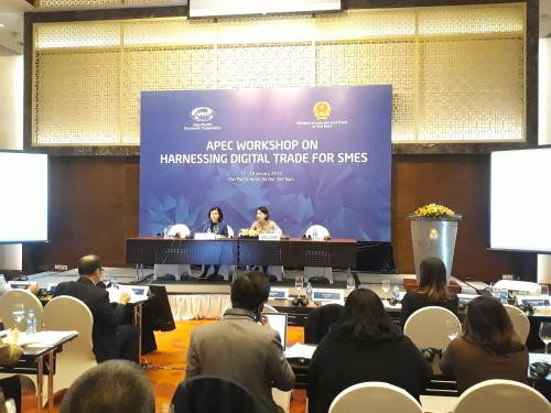 En Hanoi seminario sobre el fomento de comercio digital para empresas pequeñas y medianas ảnh 1 En Hanoi seminario sobre el fomento de comercio digital para empresas pequeñas y medianas ảnh 1