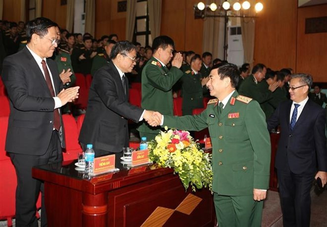 Conmemoran en Vietnam 70 aniversario de la fundación de las Fuerzas Armadas de Laos ảnh 1