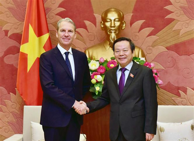 Grupo estadounidense transfiere tecnologías de producción farmacéutica a empresas vietnamitas ảnh 1 Grupo estadounidense transfiere tecnologías de producción farmacéutica a empresas vietnamitas ảnh 1