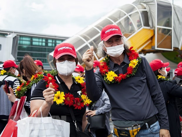 Isla Phu Quoc de Vietnam recibe a primeros turistas extranjeros en la nueva normalidad ảnh 1 Isla Phu Quoc de Vietnam recibe a primeros turistas extranjeros en la nueva normalidad ảnh 1